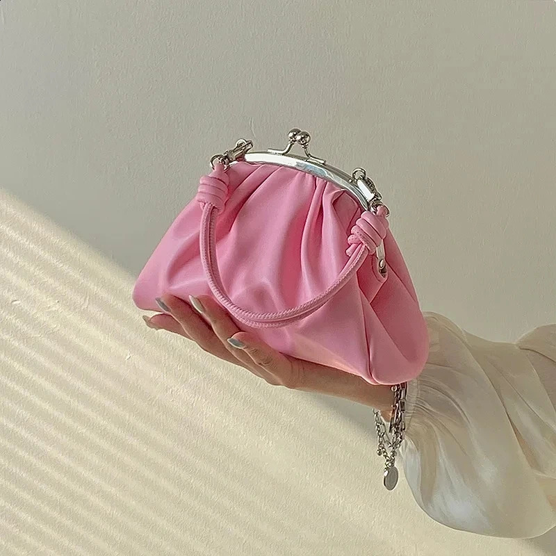 Pink White Cloud Small Handbags Ladies Daily Shopping Bags Chains Shoulder Bag Crossbody Prom Party Purses Clutch for Women 241223
