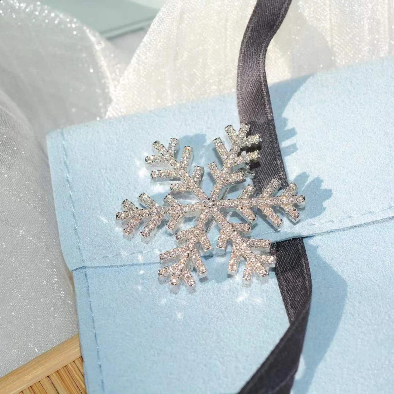 925 sterling silver AA zircon simple snowflake christmas brooches for women elegant classic wedding jewelry 241227