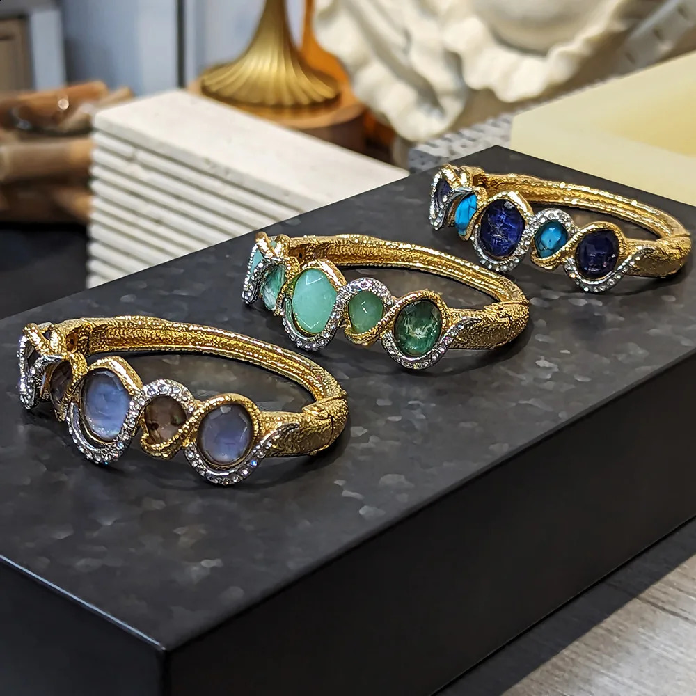 Europe and the United States exaggerated rhinestones elegant exaggerated cross-border e-commerce wholesale two-colo 241227