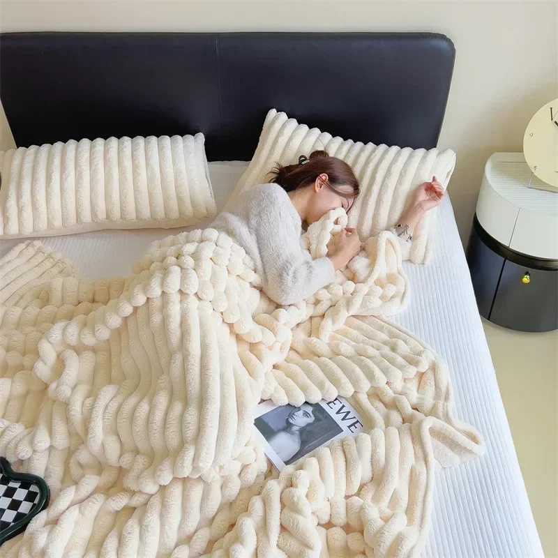 Nordic Solid Imitation Rabbit Fur Plush Sofa Blanket Warm Flannel Throwing Milk Cover Blanket TV Blanket Decoration Y241228
