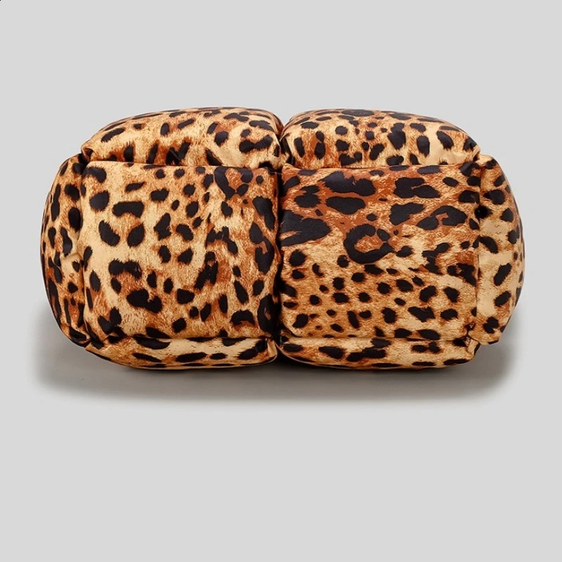 Women Leopard n Puffy Handbag Large Capacity Quilted Space Down Feather Padded Cotton Tote Bag Winter Warm Shopping Purse 241227