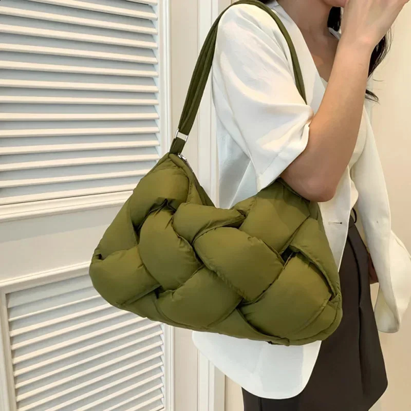 Large Capacity Cotton Padded Lightweight Woven Shoulder Bag n Puffy Down Space Hobo Handbag Women Warm Soft Crossbody Bag 241227