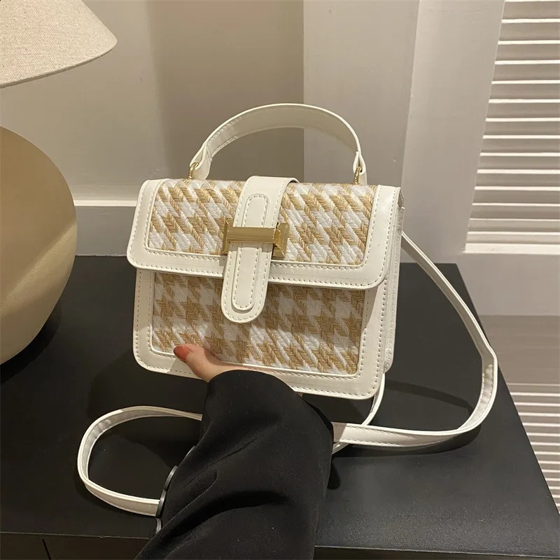 Premium Bag Womens Trendy Fashion Thousand Bird Grid Portable Small Square Bag Versatile Shoulder Messenger Bag 241228