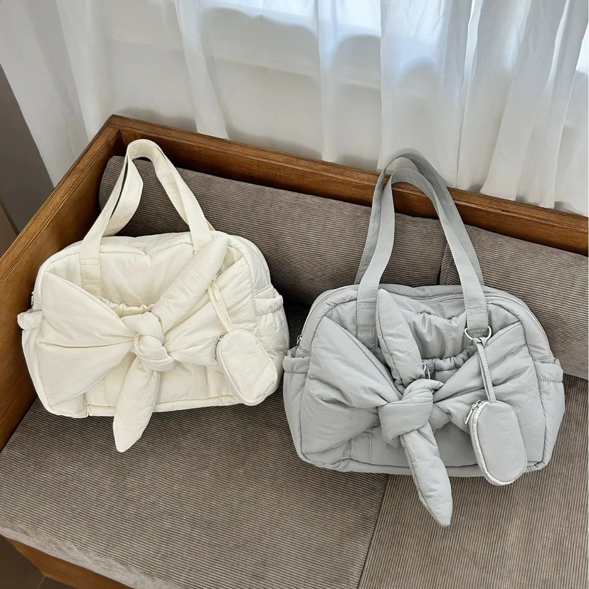 Quilted Bow Tote Bags for Women Cotton Padded Shoulder Bag Nylon Space Down Handbags Bag 2025 Pad Shopper Purses 241227