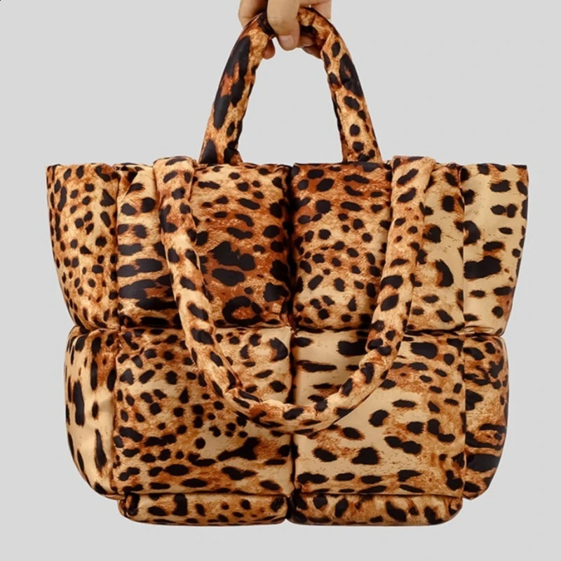 Women Leopard n Puffy Handbag Large Capacity Quilted Space Down Feather Padded Cotton Tote Bag Winter Warm Shopping Purse 241227