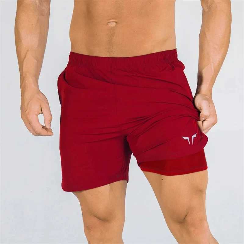 Double layered fitness shorts mens summer thin fake two-piece lined quick drying breathable quarter length pants W241228