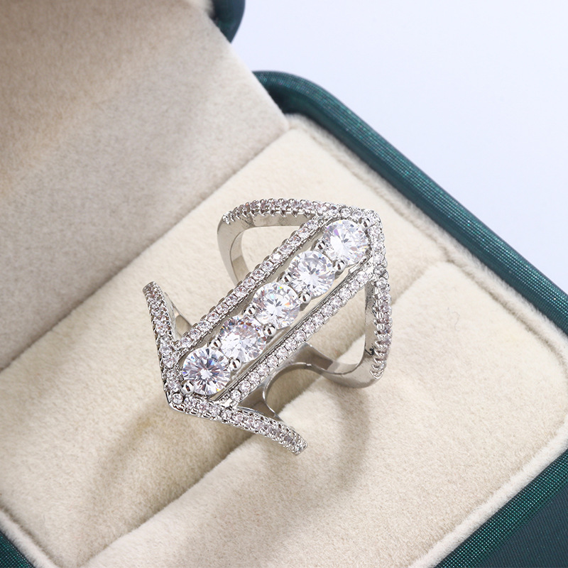 Ins Top Sell Wedding Rings Luxury Jewelry 925 Sterling Silver Row Drill Lab Moissanite Diamond Zircon Party Eternity Women Engagement Band Ring For Lo