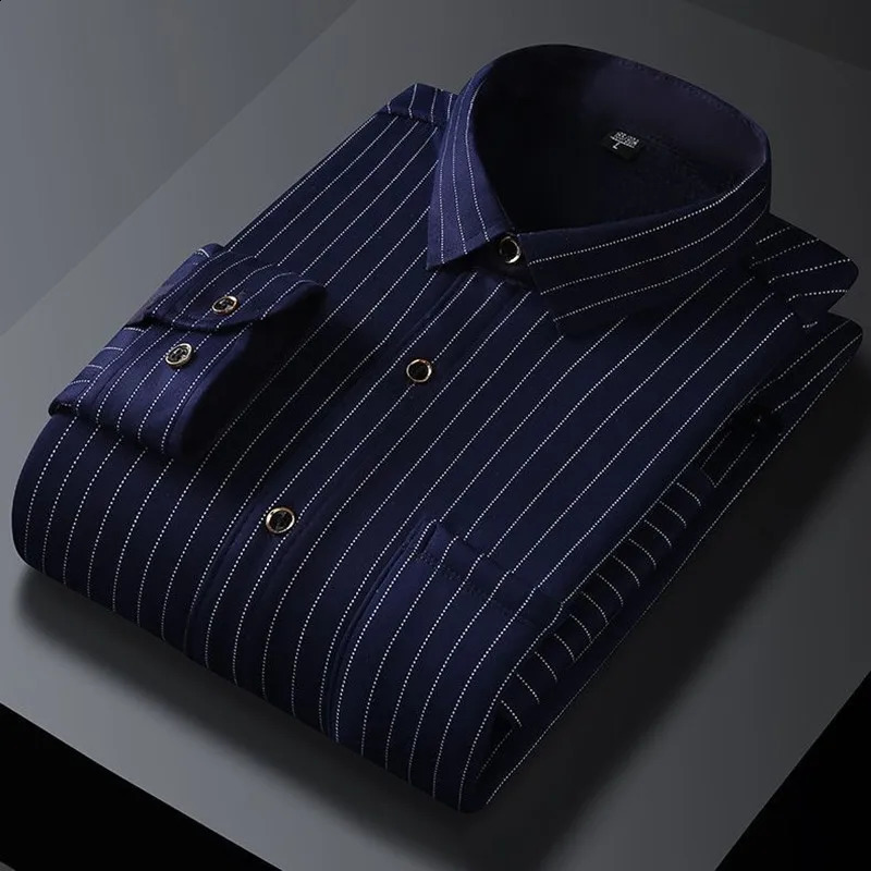 Autumn and Winter Fashion Trend Plaid Long Sleeve Shirt Mens Business Casual Plus Fleece Thick Warm Large Size Shirt 241223