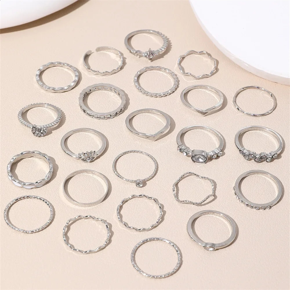 23Pcs Trendy Simple Knuckle Rings Set For Women Crystal Star Moon Eye Wave Ring Female Fashion Party Jewelry Accessories 241225
