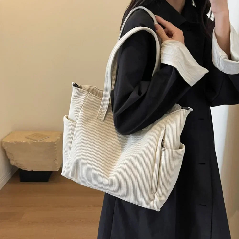 Fashion Versatile Shoulder Bag College Wind Commuting Corduroy Square BagUnisex Large Capacity Leisure Portable Crossbody Bag 241223