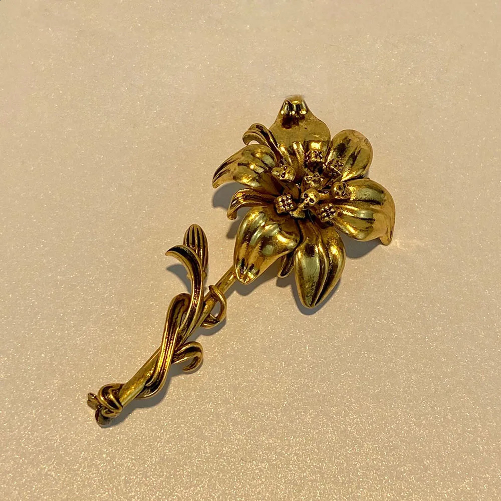 High Fashion Vinatge Gold Silver Color Decadent Aesthetics Skull Flower Brooch For Women Gorgeous Fine Jewelry 241227