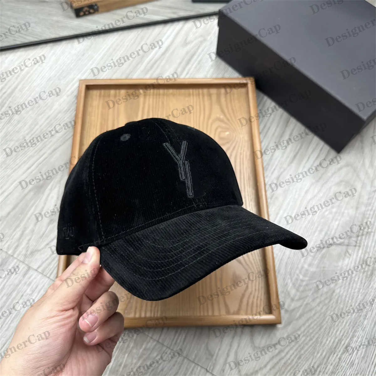 Brand Designer Baseball Men Cap Women Luxurious Corduroy Hats Designer Winter Casquette Fashion Classics Pretty Hat Letter Outdoor Recreation Warmth Skiing Caps