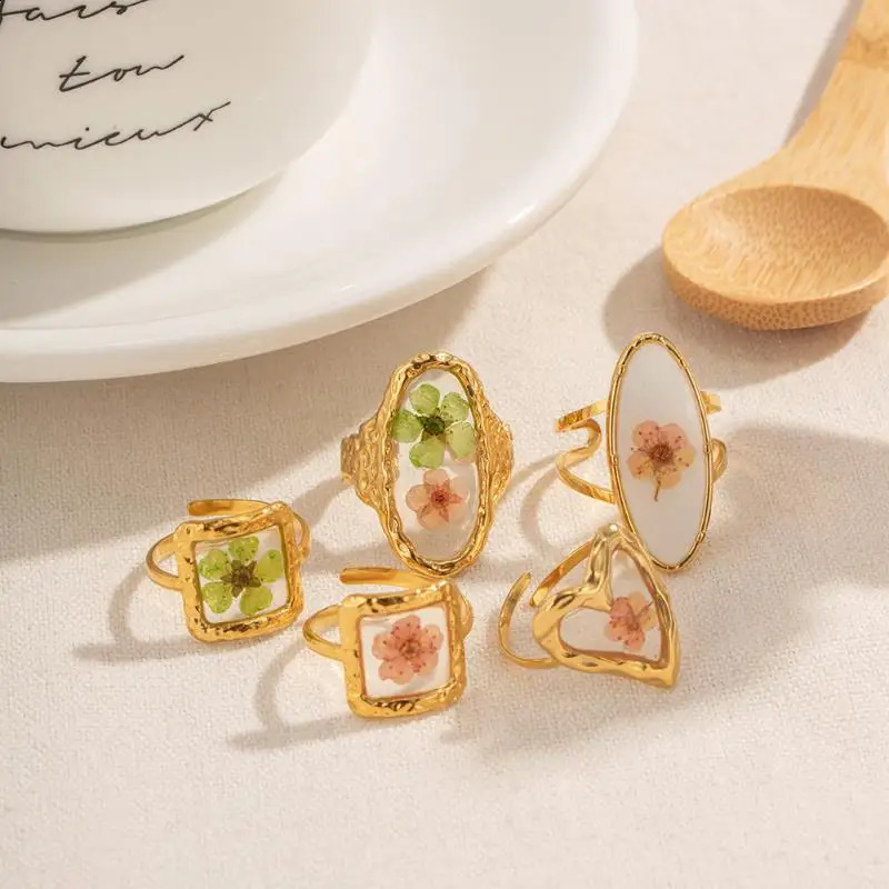 YSKP Fashion Stainless Steel Resin Dried Flower Rings For Women Gold Color Geometric Ring Daily Wear Jewelry 241225