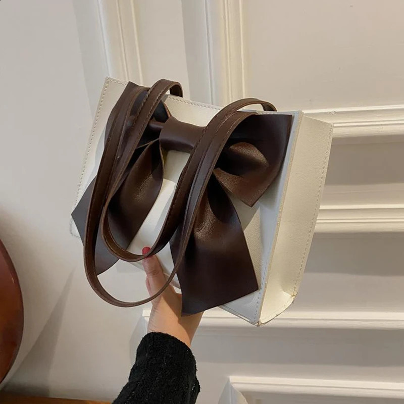 Bow Shaped Shoulder Bag For Women Fresh And Large Capacity Portable Tote Bag 241223