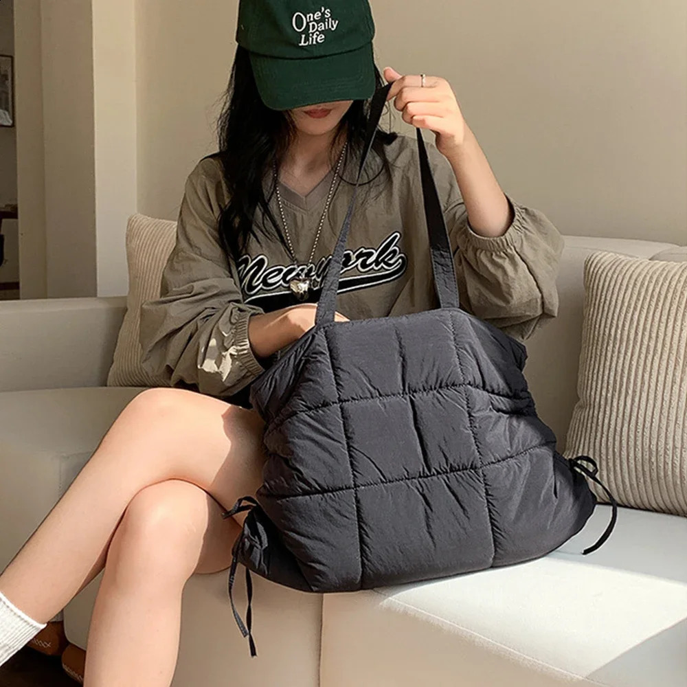 Casual Cotton Padded Shoulder Bag Plaids Quilting Women Bag Puffy Space Down Bags for Women Handbag 2025 Nylon Shopper Purse 241227