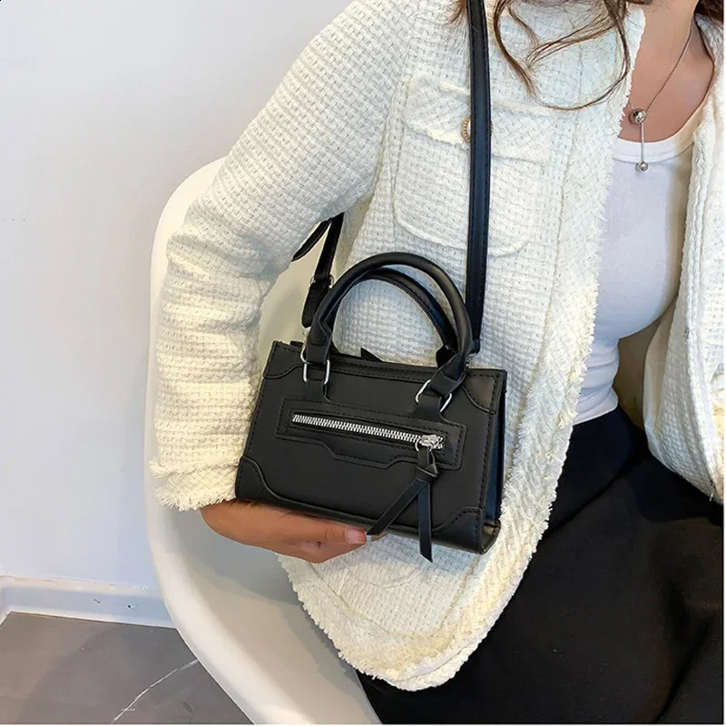 Crossbody Bag for Women Fashion Casual Western Style Shoulder Handbag Simple Texture Messenger Small Square Bag 241223