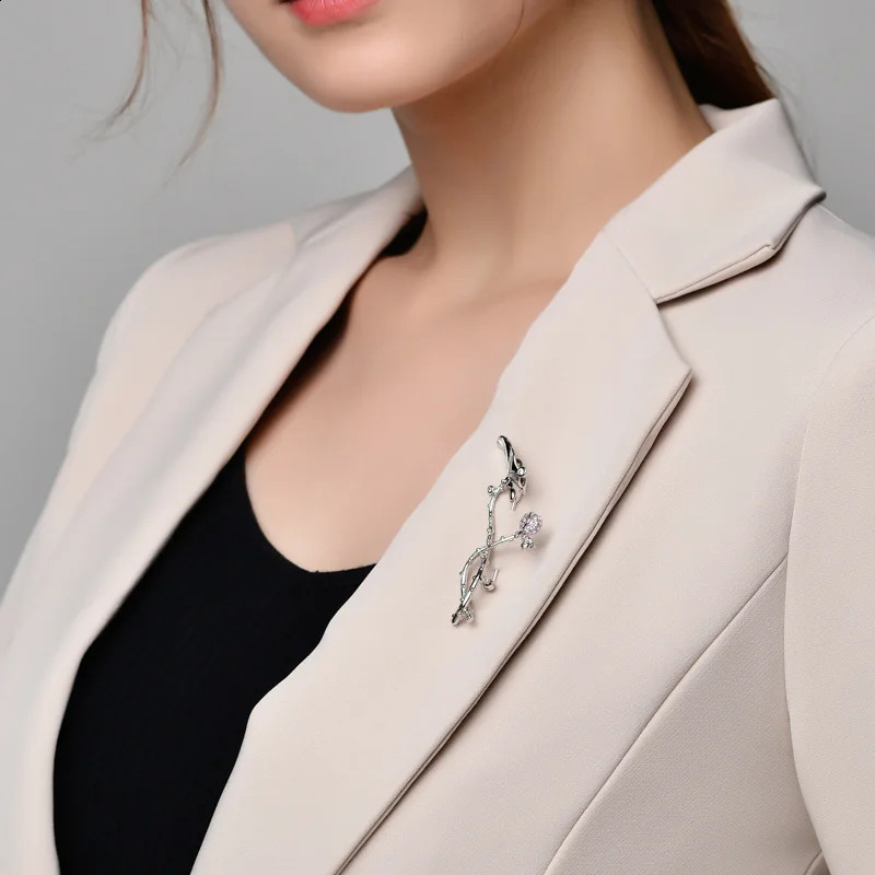 Silver 925 Jewelry Brooch Lotus Leaf Flower With Zircons Trend Autumn Office Womens Clothing Gifts Beautiful Elegance 241227