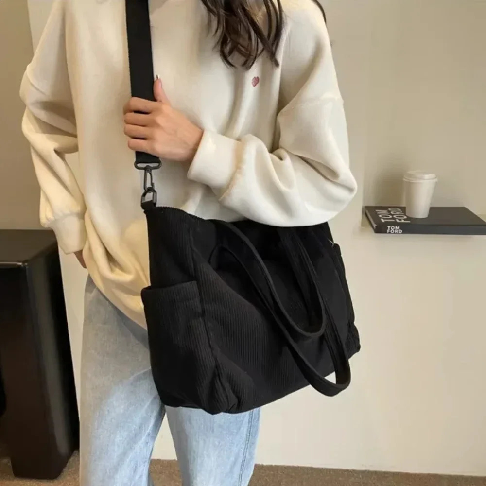 Fashion Versatile Shoulder Bag College Wind Commuting Corduroy Square BagUnisex Large Capacity Leisure Portable Crossbody Bag 241223