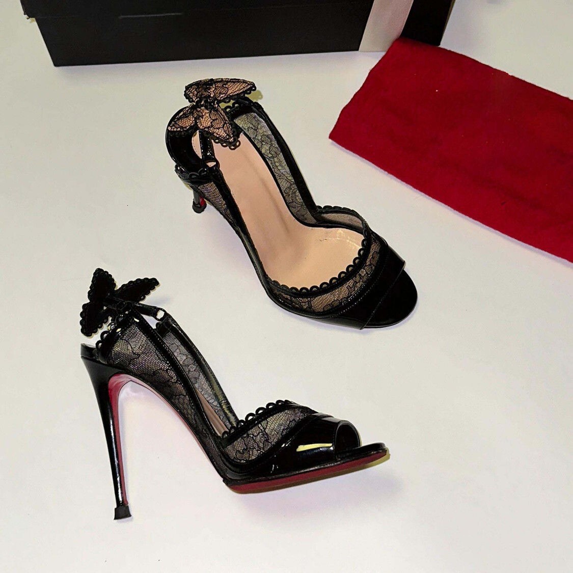 Lace Red Soled High Women's Slim Heels, Spring/Summer 2025 New Style, Hollowed Out Sexy Wedding Shoes, Black Patent Leather Fish Mouth Single Sho
