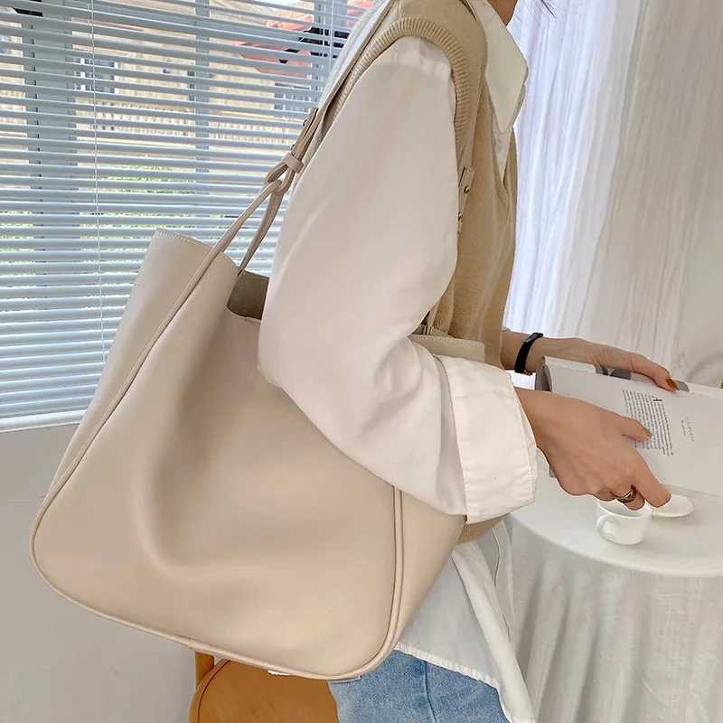 Luxury Tote Bag for Wan 2024 Trend Large Capacity Fem Shoder Bag High Quality Leather Simple Designer Wan Handbag Z241229