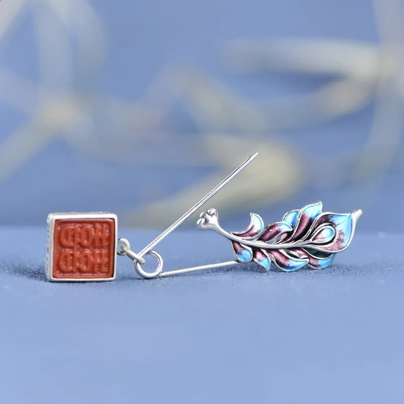 S925 Sterling Silver Brooches for Women Womens Fashion Enamel Feather Southred Agate XI Pin Corsage Jewelry Wholesale 241227