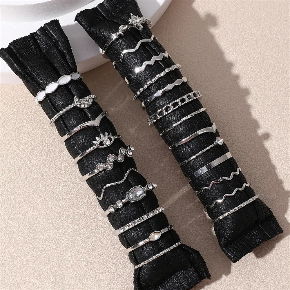 23Pcs Trendy Simple Knuckle Rings Set For Women Crystal Star Moon Eye Wave Ring Female Fashion Party Jewelry Accessories 241225