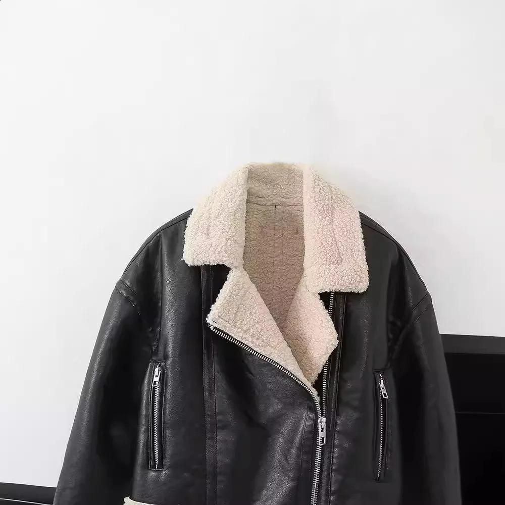 Autumn/Winter Product Womens Fashion and Casual Versatile Flip Collar Leather and Fur Integrated Leather Jacket 241220