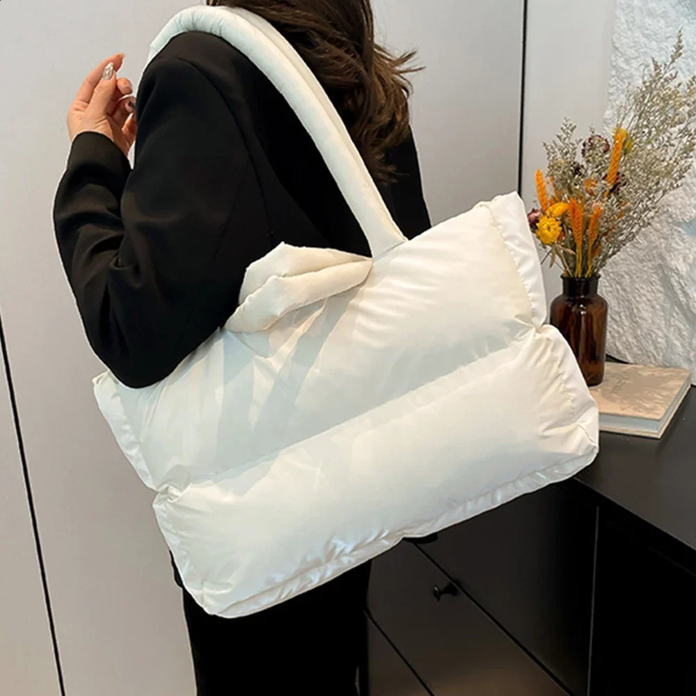 Winter Nylon Quilted Tote Bags for Women Puffy Space Cotton Shoulder Bag Autumn Warm Down Padded Handbag Shopper Purses 241227