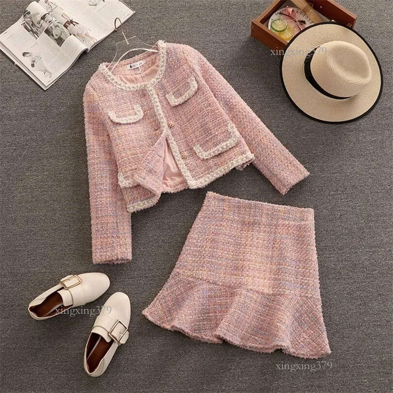 High Quality Fall Winter Plaid Tweed Skirt Two Piece Set Women Woolen Short Jacket Coat + Mermaid Skirt Suits Sweet 2 Piece Set 220514
