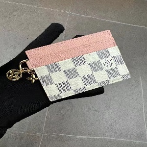 Designer bag Hand sewing luxury Trend fashion dermis Fine detail Top fabric Unique design elegance Imported steel frame Dermal detail