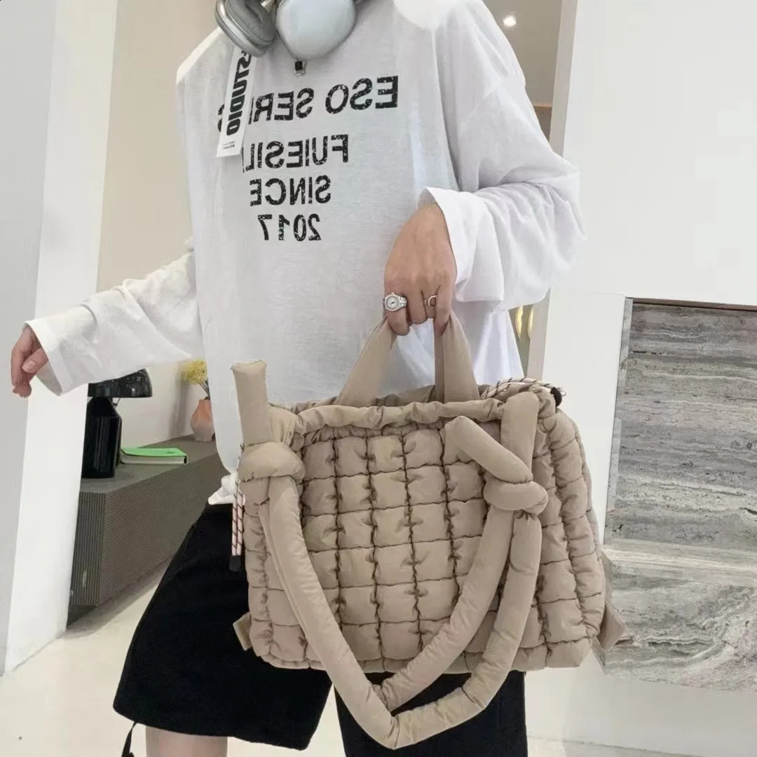 Winter Nylon Quilted Shoulder Bag Cotton Padded Backpack Plaids Down Space Bags for Women Handbags Puffy Crossbody Bags Tote 241227