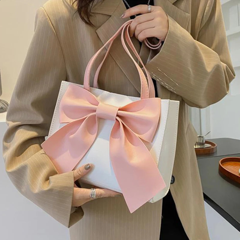 Bow Shaped Shoulder Bag For Women Fresh And Large Capacity Portable Tote Bag 241223