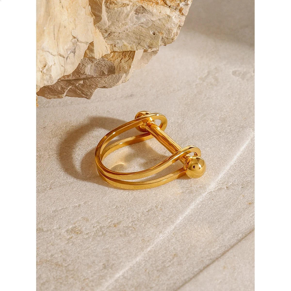 Uworld Cast Fashion Stainless Steel Waterproof Horseshoe Buckle Ring Personality PVD Real Trendy Jewelry for Women 241225