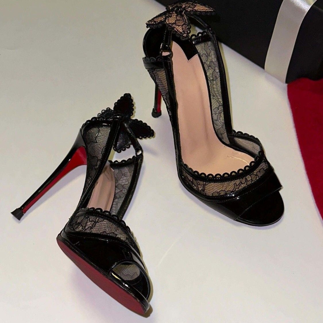 Lace Red Soled High Women's Slim Heels, Spring/Summer 2025 New Style, Hollowed Out Sexy Wedding Shoes, Black Patent Leather Fish Mouth Single Sho