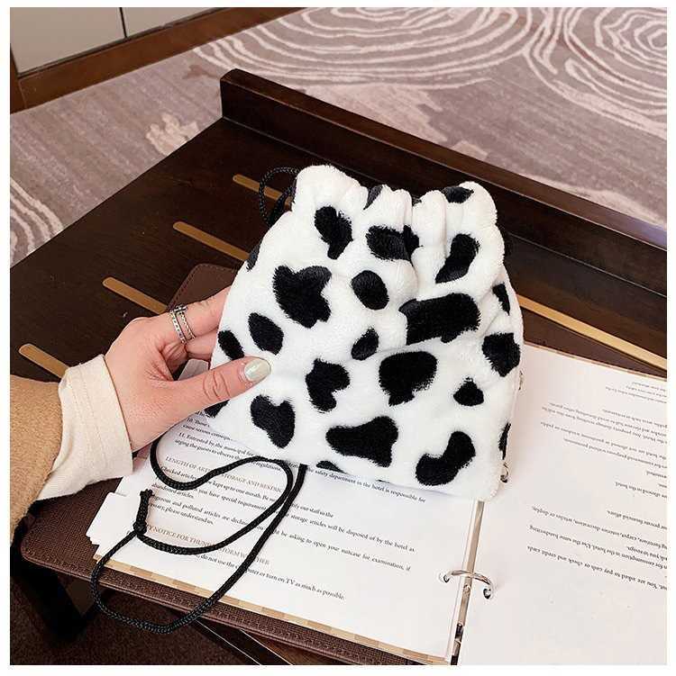 Autumn and Winter Plush Vertical Phone Bag with Drawstring, Cute Crossbody Mini Bag, Korean Version Fur Student Soft and Cute Shoulder Bag