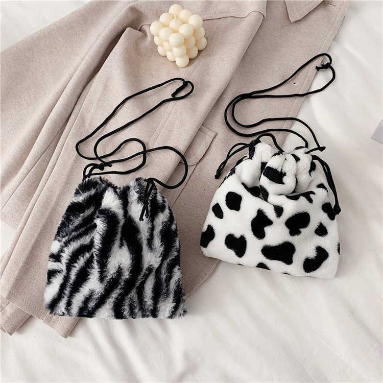 Autumn and Winter Plush Vertical Phone Bag with Drawstring, Cute Crossbody Mini Bag, Korean Version Fur Student Soft and Cute Shoulder Bag