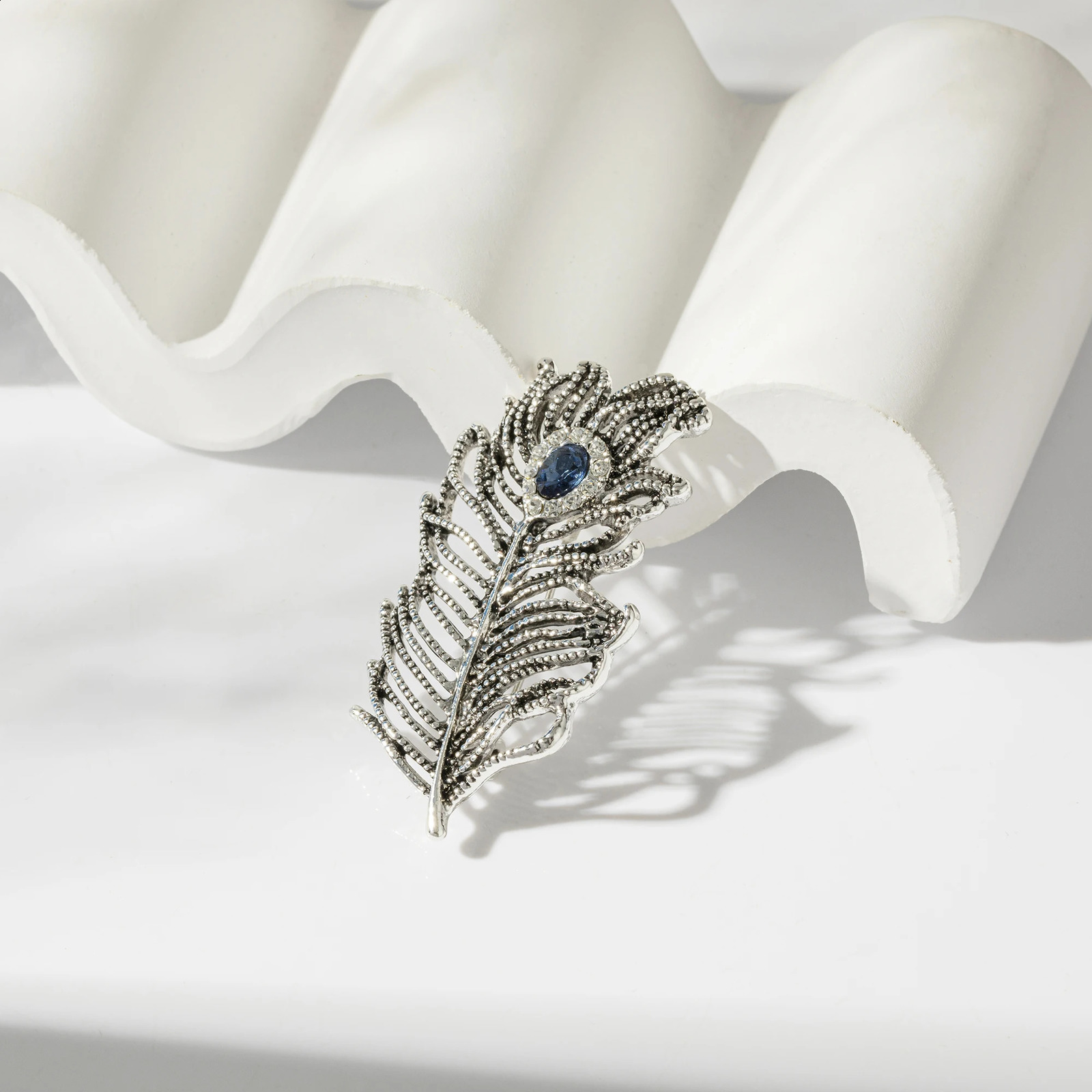 Hawson Crystal Animal Brooch Fun Brooch for Men and Women 241230