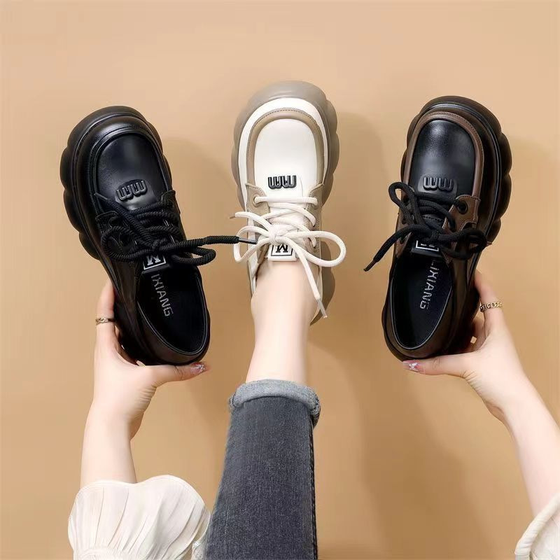 Versatile Thick soled Small Leather Shoes for Women in Spring and Autumn 2024 New Round Head Height Boosting Lightweight Le Fu Shoes for Women Single 