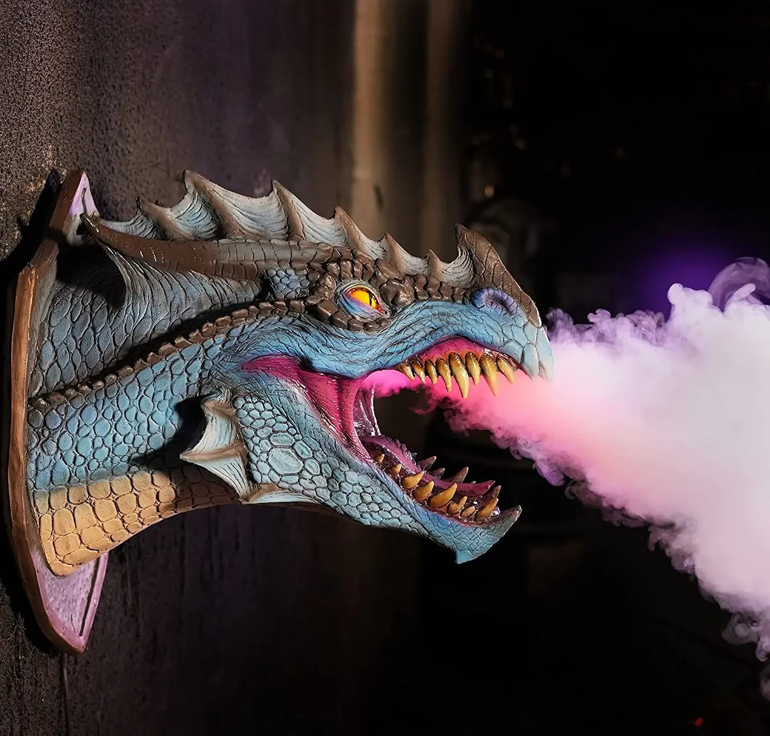 3D Dragon Legend Head SculptureLED Light with Smoke Realistic Dinosaur Wall Art for Halloween Haunted House Props 241230