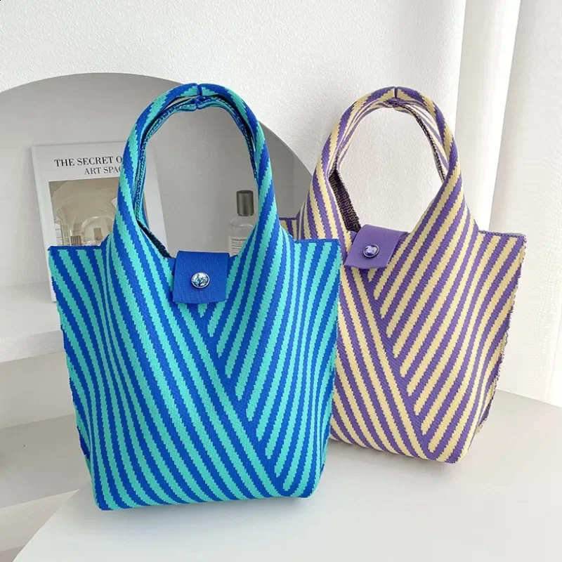 Fashion Striped Knitted Bag Casual Shoulder Bags Student Handbags Female Tote Purse Women Retro Bucket Handbag 250122