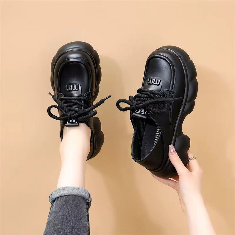 Versatile Thick soled Small Leather Shoes for Women in Spring and Autumn 2024 New Round Head Height Boosting Lightweight Le Fu Shoes for Women Single 