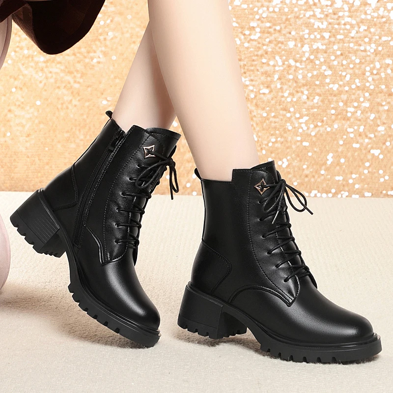 AIYUQI Women's Winter Boots Genuine Leather Women's Snow Booties Large Size Non-Slip Mom Boots Women