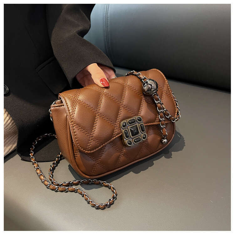 High Quality Fashionable For Women In Spring , New Trend Embroidered Diamond Grid Single Shoulder Diagonal Cross Bag