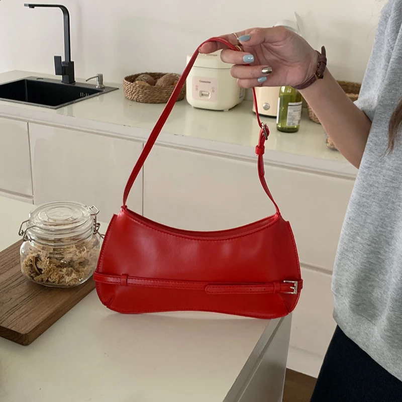 French Niche n Cowhide Shoulder Handbags HighEnd Party Bags Fashion Handheld Underarm Baguette Bag 241226