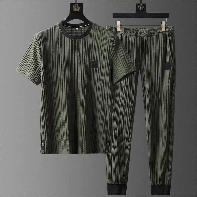 Summer Ice Silk Casual Sports Suit Mens Pleated Thin t shirt Pants Two Piece Set High Quality Breathable Tracksuit 241223