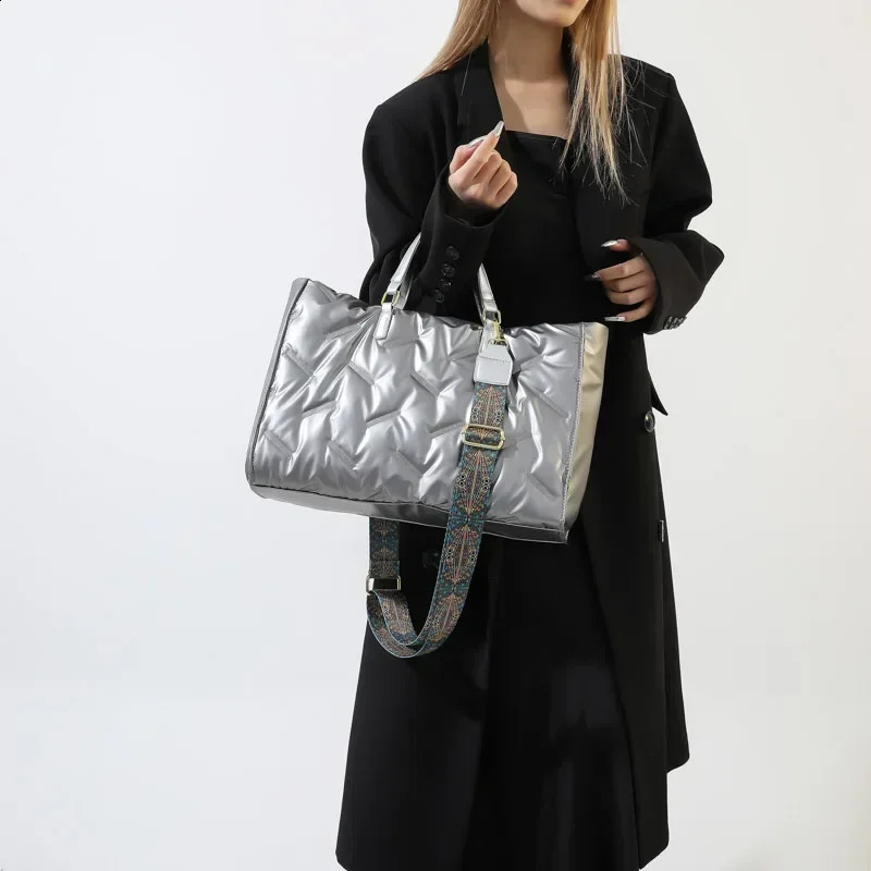 Women Winter Shoulder Bags Space Down Bags Cotton Padded Large Fashion Crossbody Bag Female Casual Puffy Handbag 241227