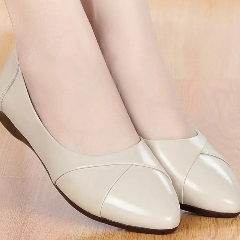 Autumn Womens Flat Shoes Fashion Shallow Slip on Casual for Women Outdoor Soft Leather Office Ladies Walking 241225