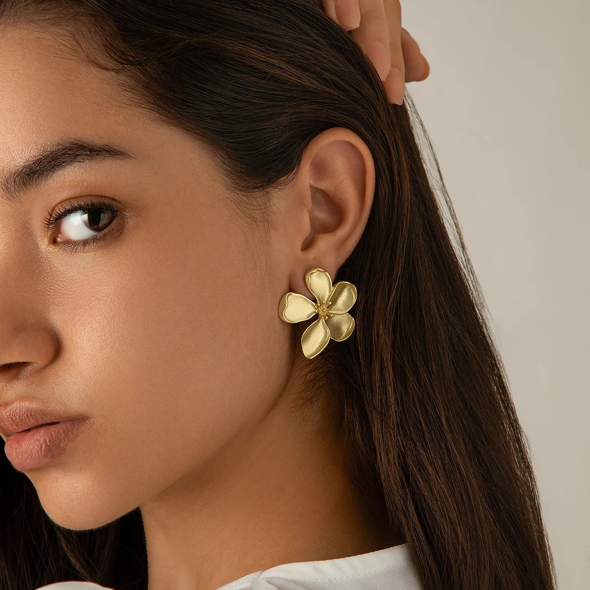 IngeSightZ Korean Metal Small Flower Stud Earrings Punk Aesthetic Geometric Trendy Statement Ear Jewelry 241225