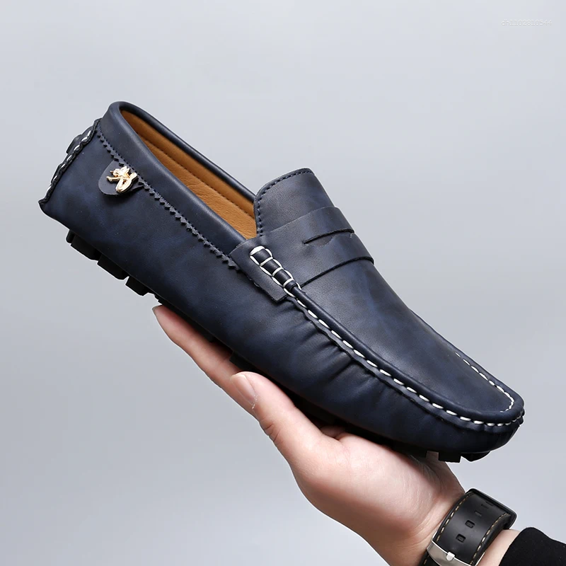 Casual Shoes 2025 Arrival Driving Luxury Men Loafers Soft Moccasins Autumn Winter Man High Quality Mens Business