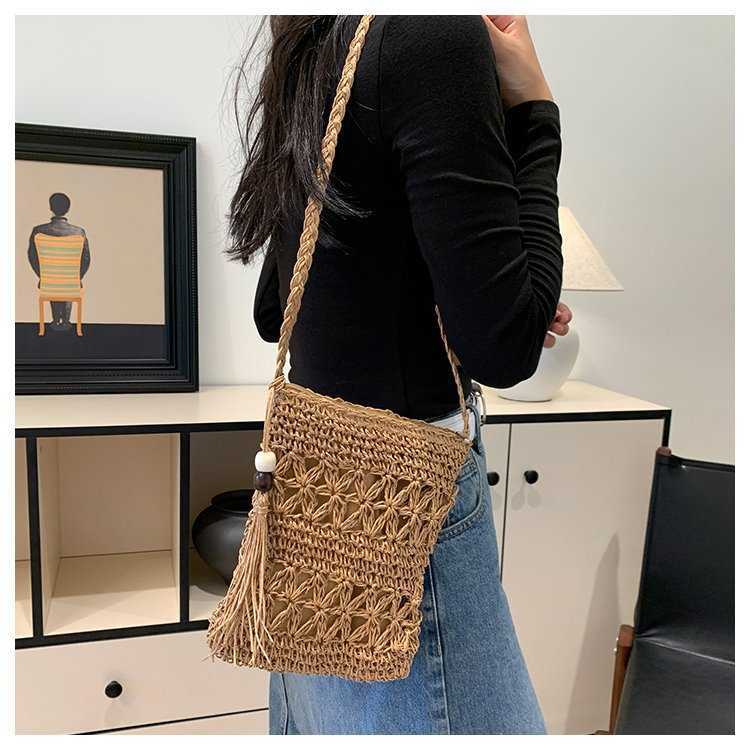 Women's Woven Small Bag, New Versatile Single Shoulder Crossbody Bag, Seaside Woven Bag, Hollowed Out Bag, Beach Bag, Mobile Phone Bag